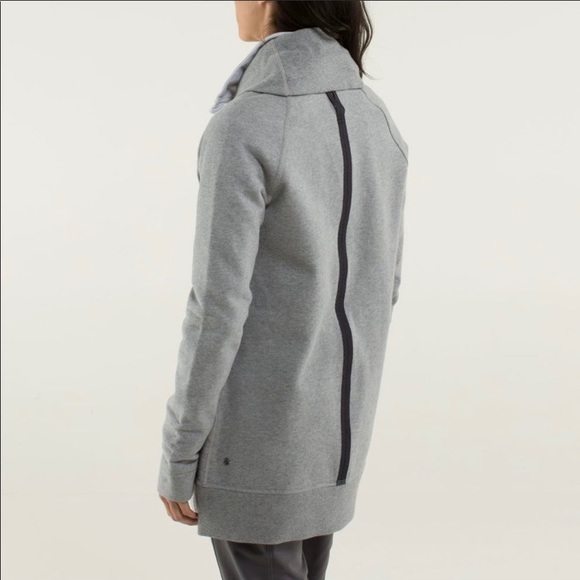 Lululemon Ying to my Yang Gray Jacket size 6 - Picture 7 of 8